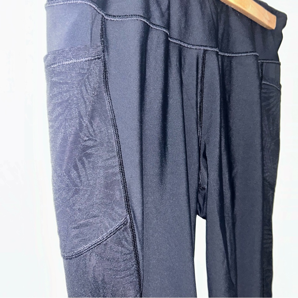 Victoria’s Secret Black Leggings with Mesh Detail